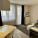 Apartment Champion-free Parking-posciel Hotelowa