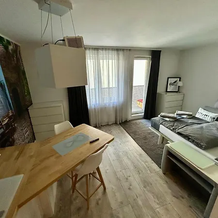 Champion-free Parking-posciel Hotelowa 什切青