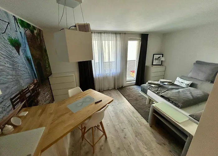 Champion-free Parking-posciel Hotelowa 什切青